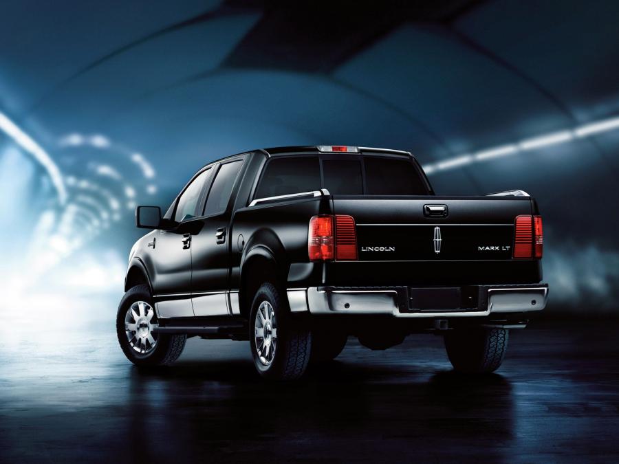  Lincoln Mark LT 2005 года  (фото 7 из 16)